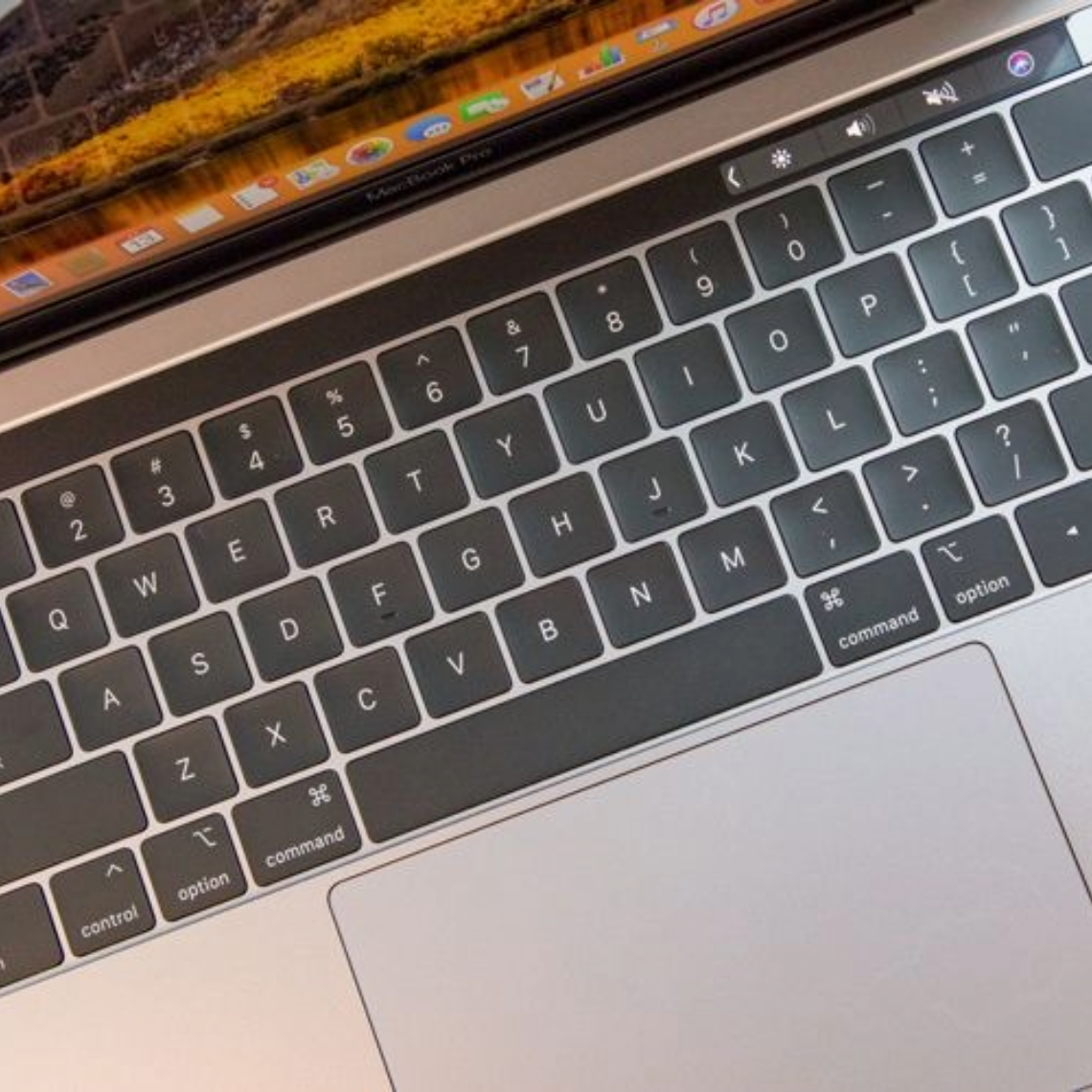 Apple MacBook Pro 13-inch (2018) – Core i7 | 16GB RAM | 256GB SSD | Touch Bar | Used | Model 1989
